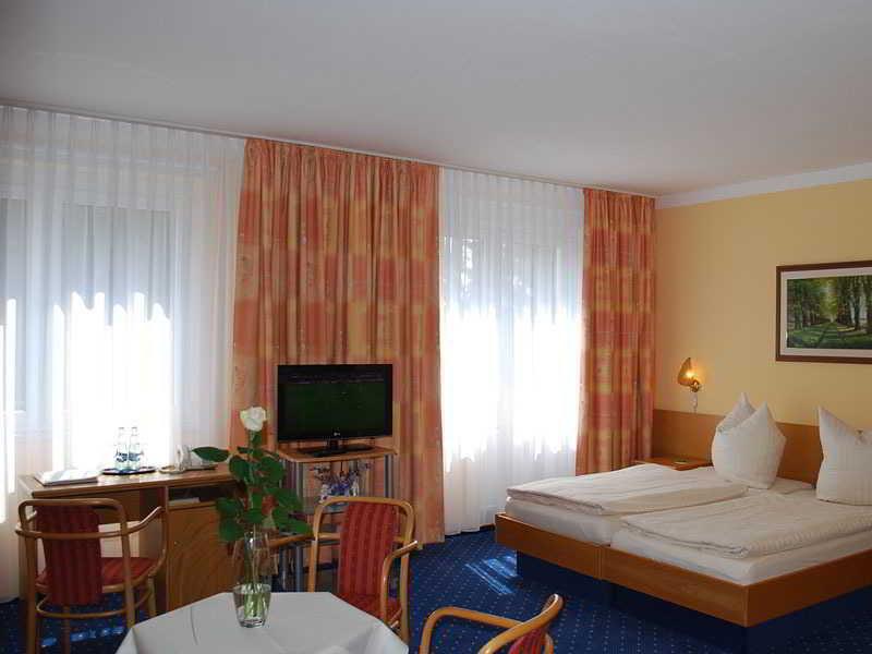 Hotel Horizont Gmbh Neubrandenburg Dış mekan fotoğraf