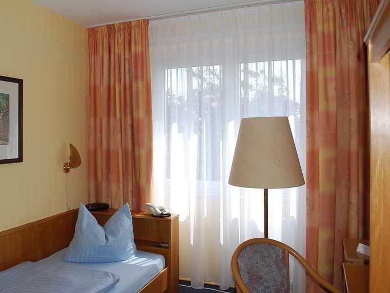 Hotel Horizont Gmbh Neubrandenburg Dış mekan fotoğraf