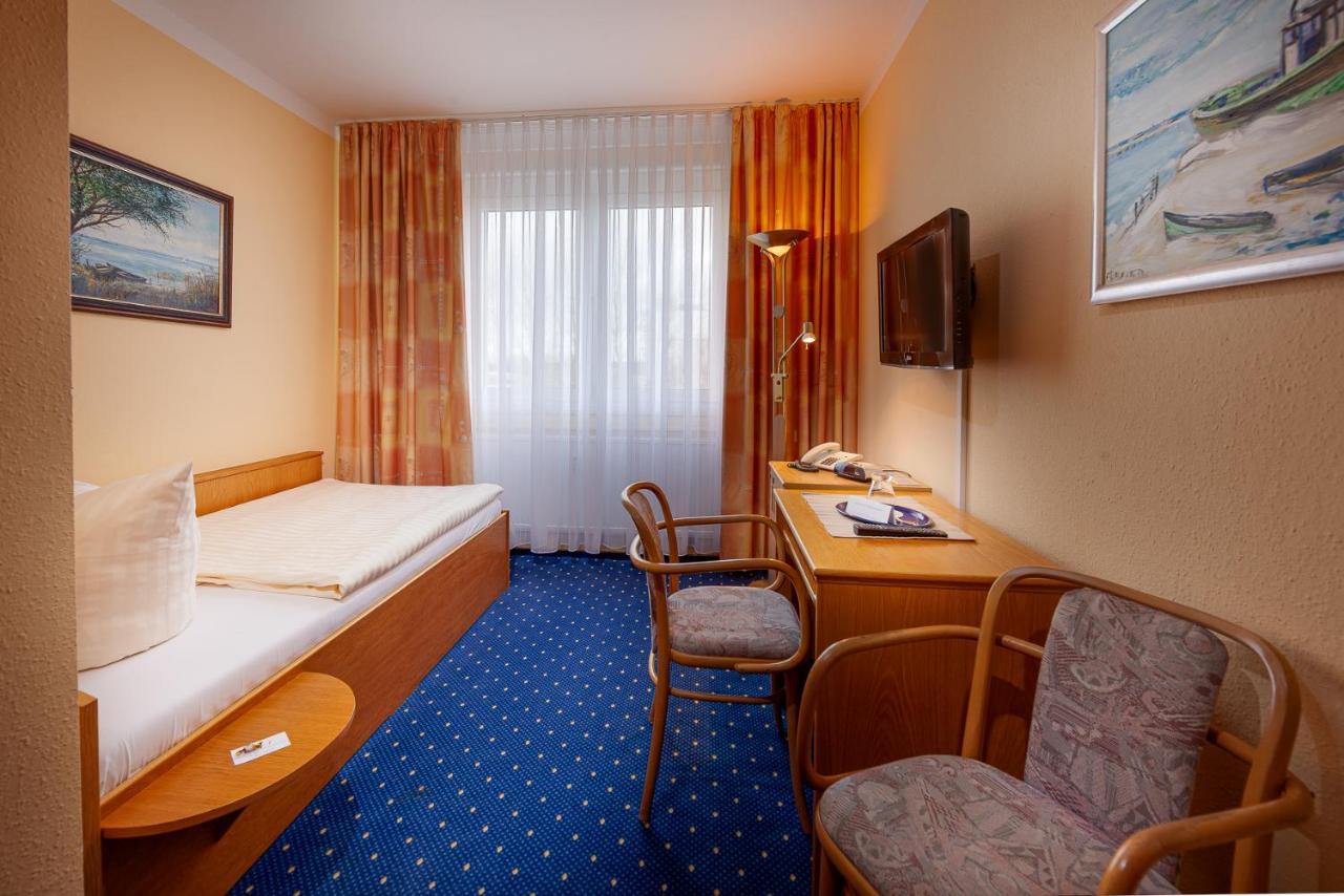 Hotel Horizont Gmbh Neubrandenburg Dış mekan fotoğraf