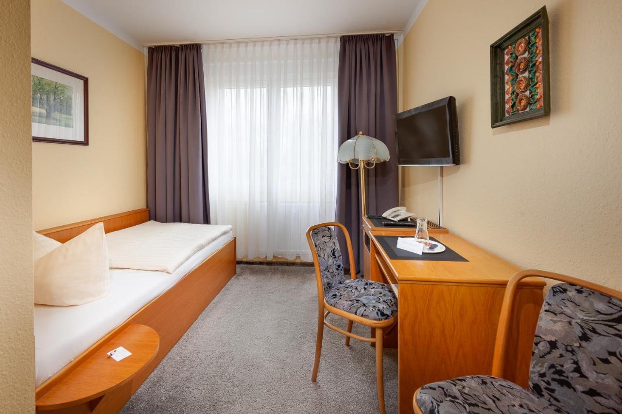 Hotel Horizont Gmbh Neubrandenburg Dış mekan fotoğraf